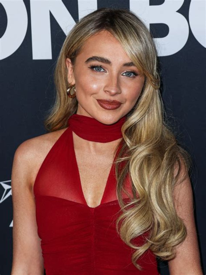 Sabrina Carpenter: Exploring Her Jewish Heritage and Influential Career
